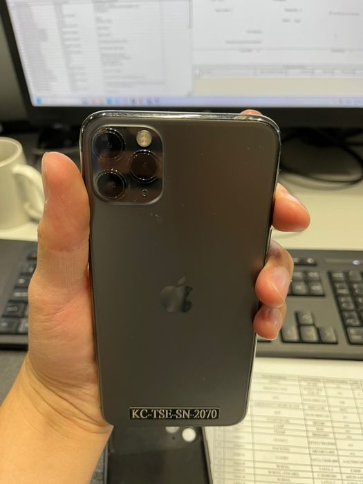 Продам iphone 11 pro max 256 gb 120 к