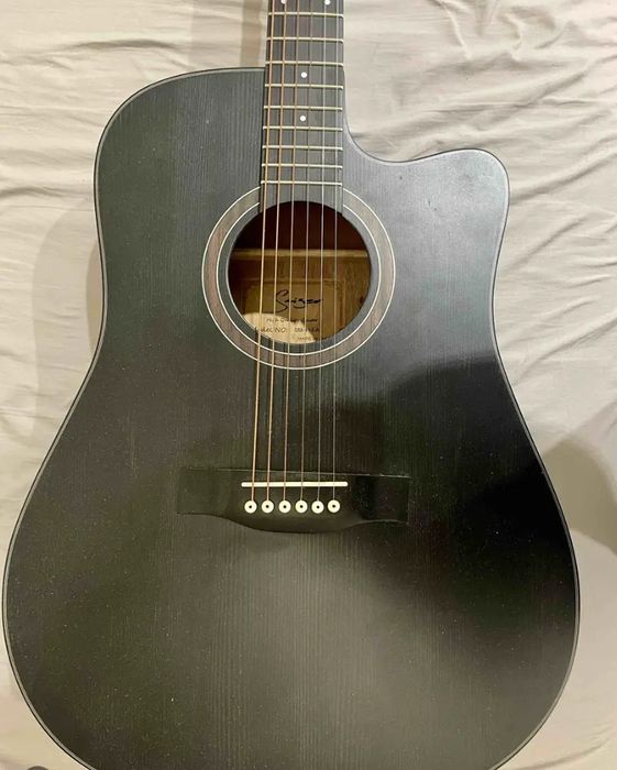 Акустическая гитара