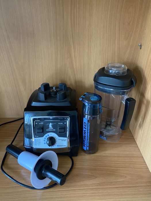 Продам профессиональный блендер Rawmid Dream samurai BDS-04