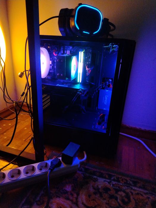 Gaming kompyuter sotiladi