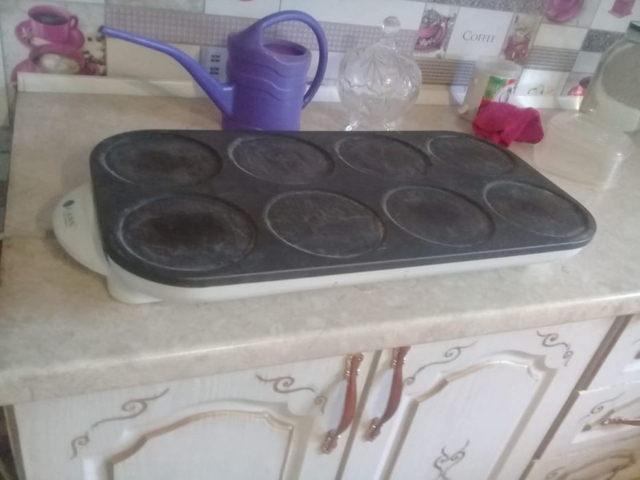 Продам электро оладницу