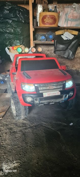 Детский автомобиль