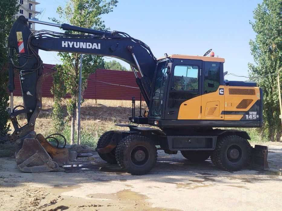 Hyundai 145 ekskavator, 2021-yil, 1 yil ishlagan