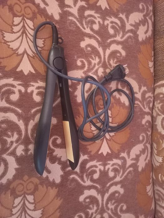 Продаётся утюжок для волос