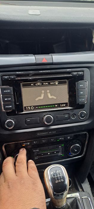 Navigatie RNS310 Skoda Superb 2 2011