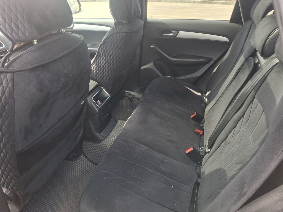 Audi Q5 легковая машина