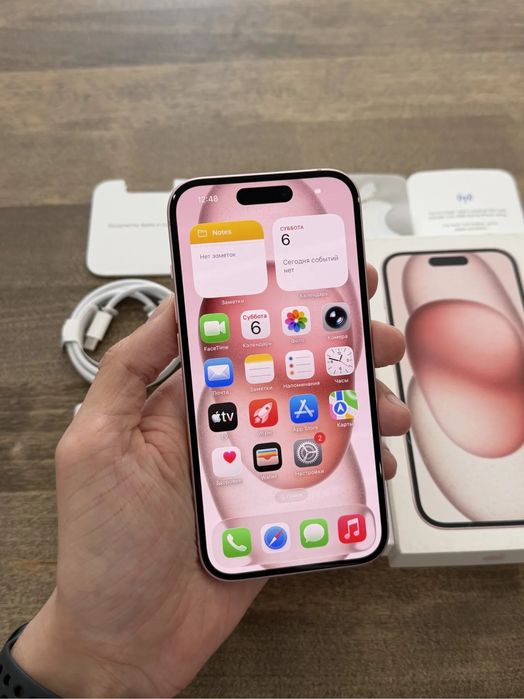 iPhone 15 в отличном состоянии