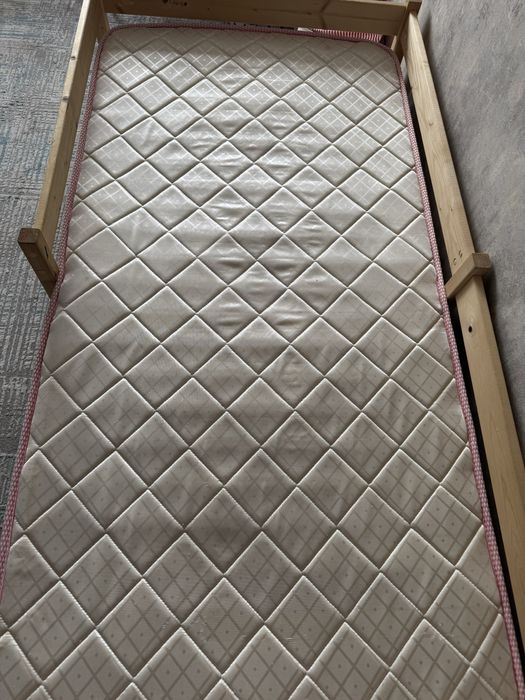 Продам кровать 180*90