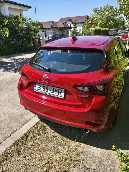 Vând Mazda 3 hatch back