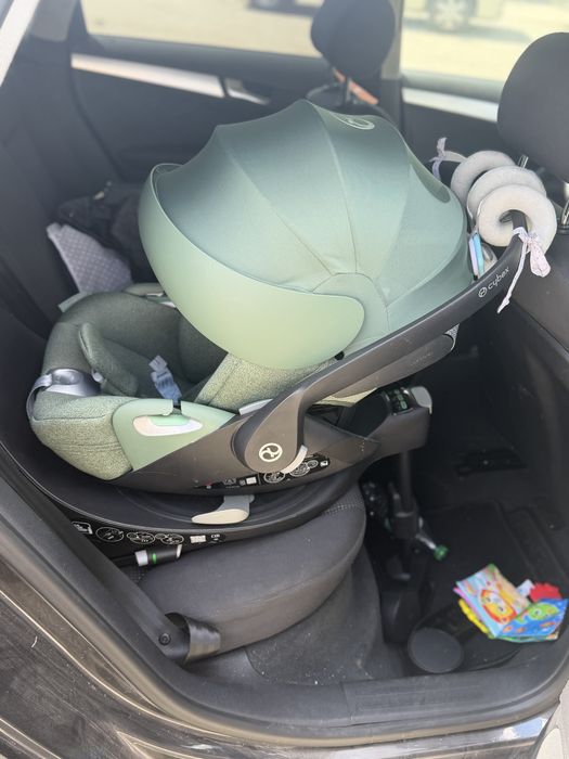 Детско столче  за кола Cybex и адаптери за количка