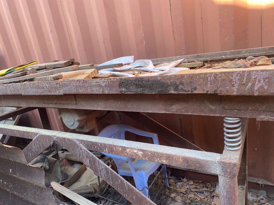 Продам вибростол с формами