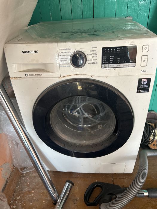 На запчасти  холодильник и стиралка