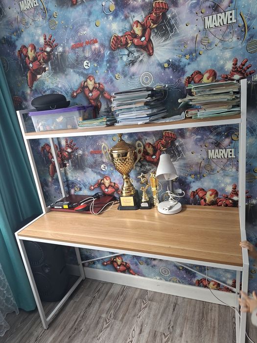 Продам стол для учёбы  работы