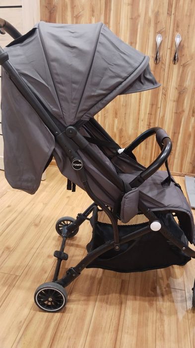 Коляска фирмы Томикс