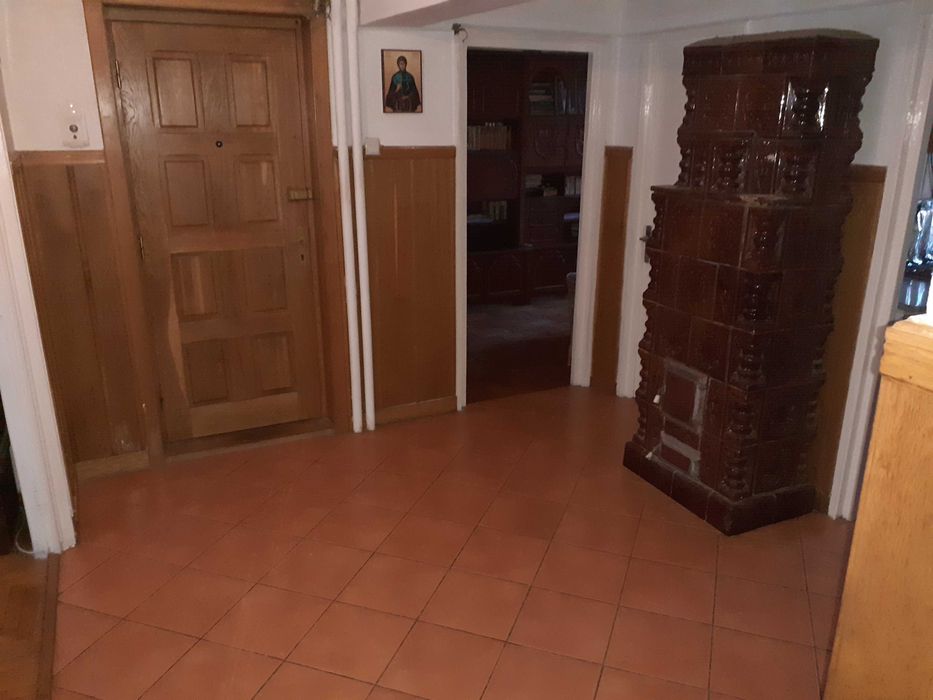 Apart. 4 cam. Splaiul Crișanei