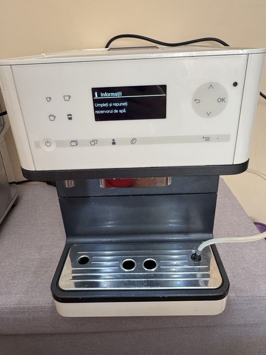 Aparat cafea Miele CM63 ,aprox 10.000 cafele