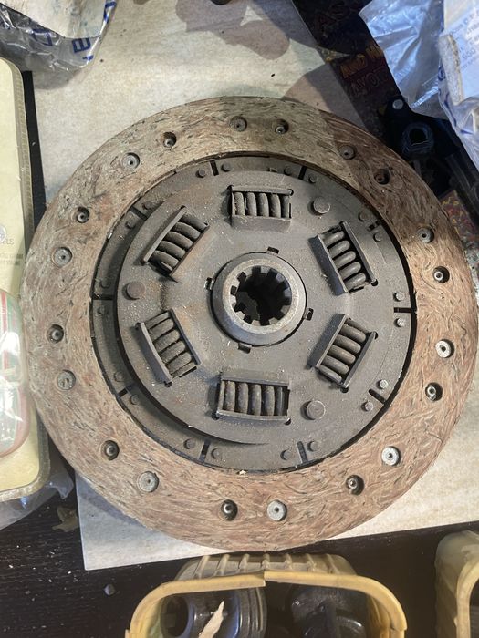 Части за ретро автомобили главно за москич