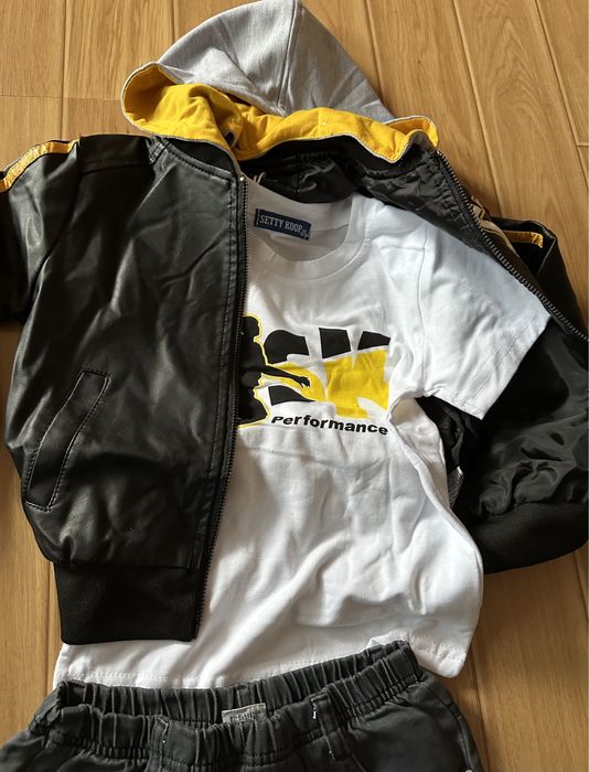 Set jacheta piele ecologica cu pantaloni blug si tricou