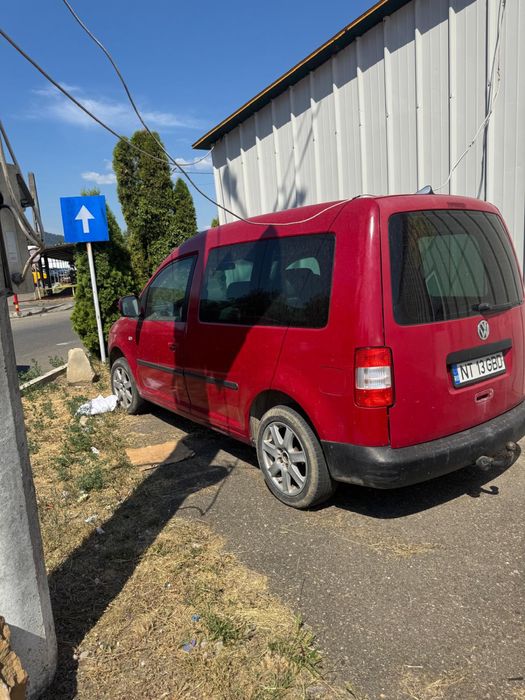 Volkswagen Caddy 2004 benzină, 2.048 € — imagine 2