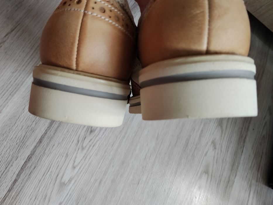 Pantofi de piele întoarsă