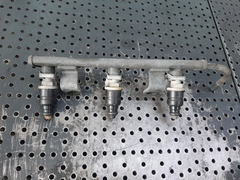 rampa cu injectoare 13491080  1.1b mitsubishi colt 6