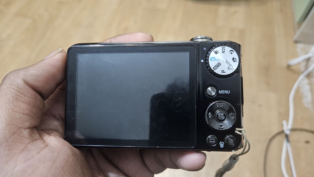 samsung PL150 camera