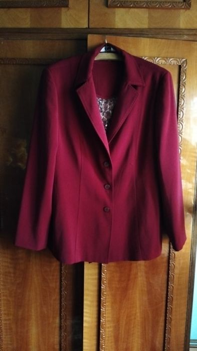 Sacou cu bluză culoare grena