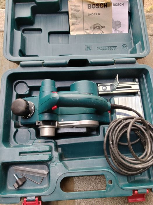 Электрорубанок Bosch GHO 26-82