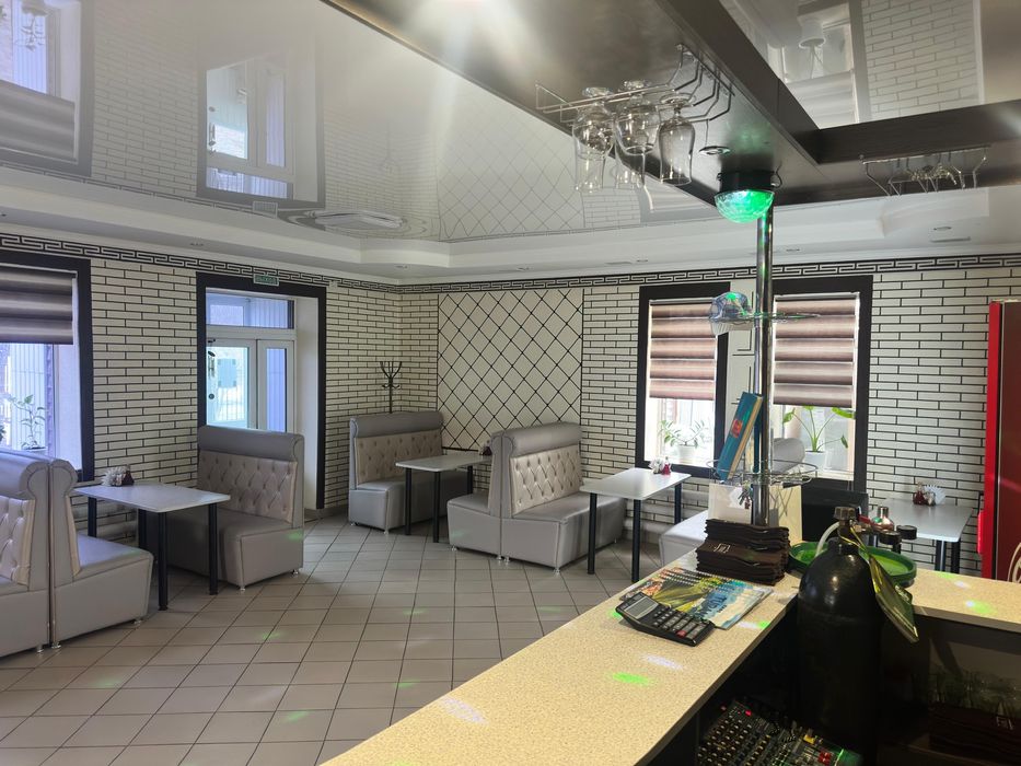 Продам кафе по адресу пр.Республики 148