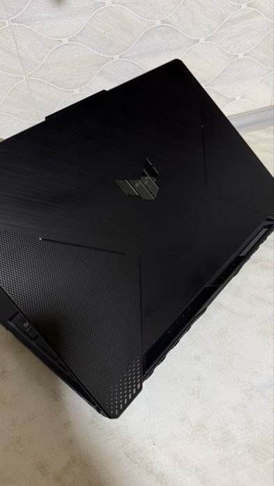 Как новый Игравой Asus notebook  16 gb/512 SSD VGA-4 gb sotiladi