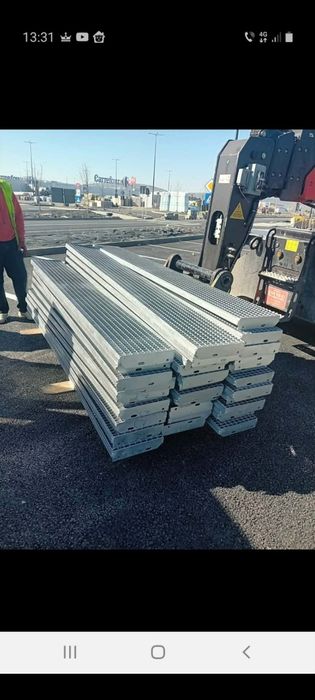 Trepte zincate la diferite dimensiuni debitam la dimensiunea dorită de