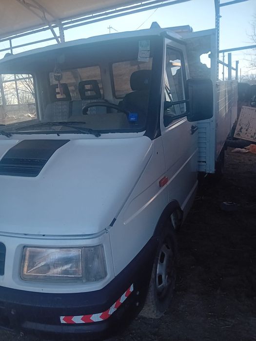 Vând iveco dayli
