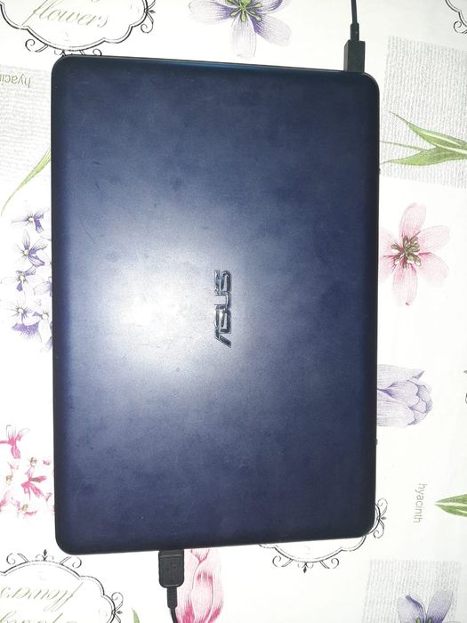 Нэтбук в ASUS E200H