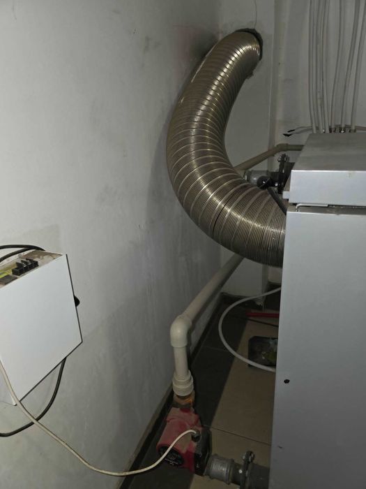 Котел Bosch solid 2000 + пелетна горелка Ferroli и шнек за пелети