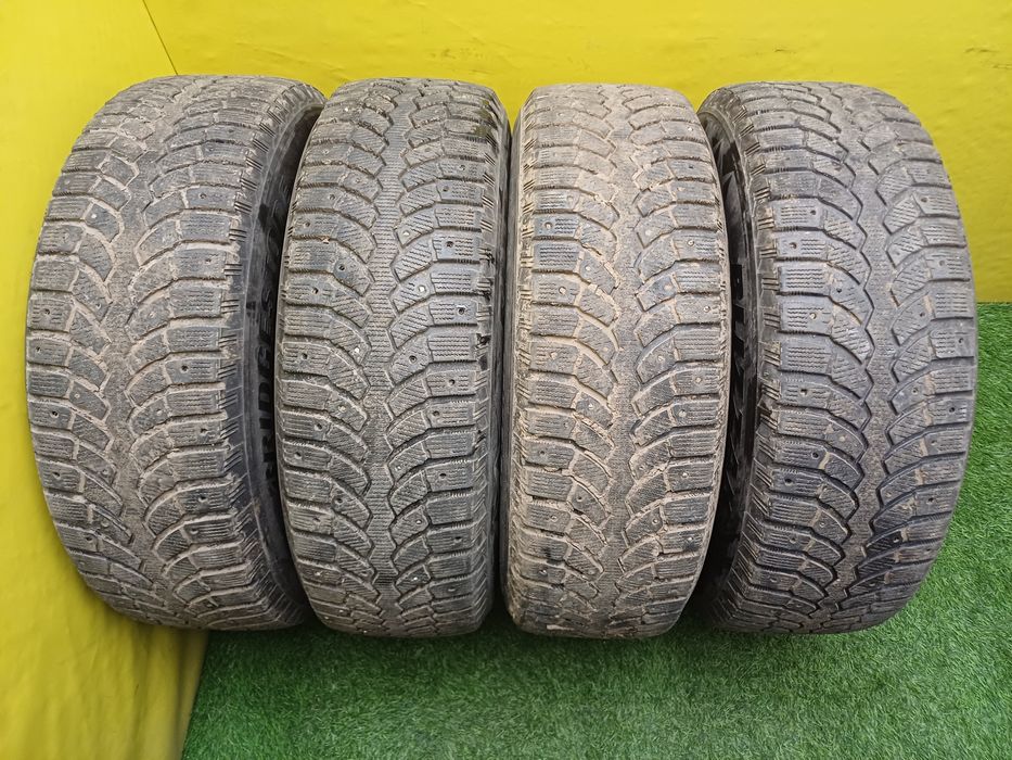 Шины R16 225/70 Bridgestone комплект
В