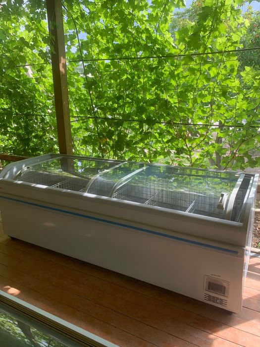 2 ярим метирлик маразилник сотилади