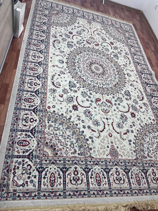 Кілем сатылады б/у