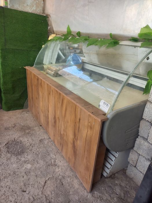 Витрина холодильник , морозильник