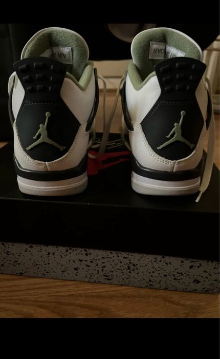 Jordan 4 Sea Foam