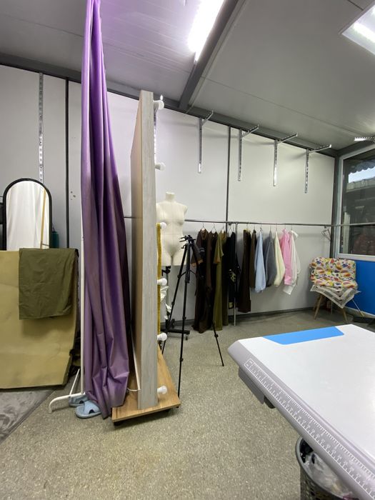 Сдается половина бутика. Субаренда