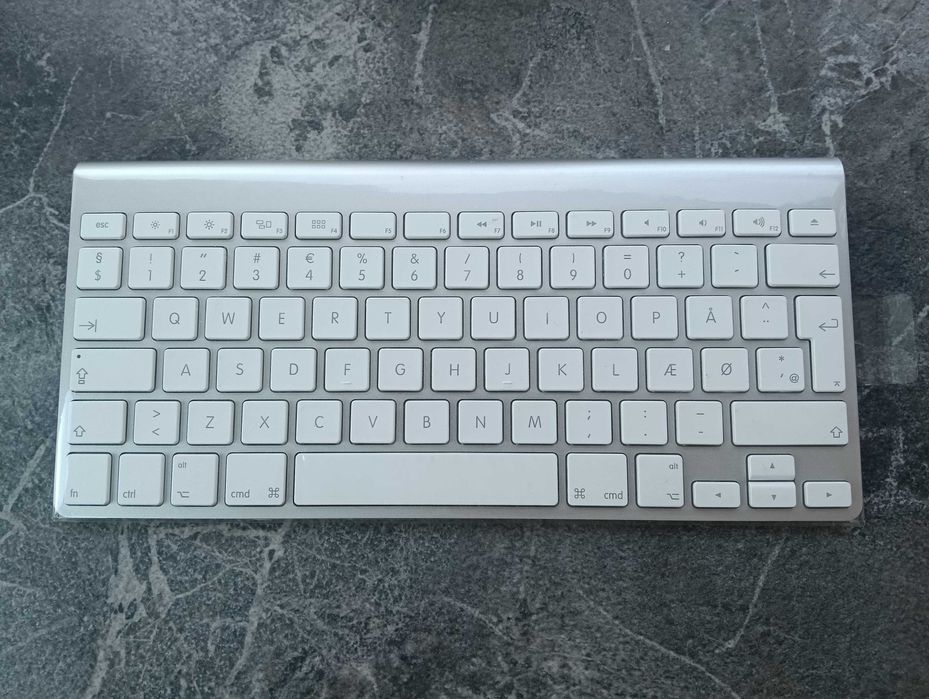 Vand tastatura Apple Bluetooth A1314 ,Noua, in Folie