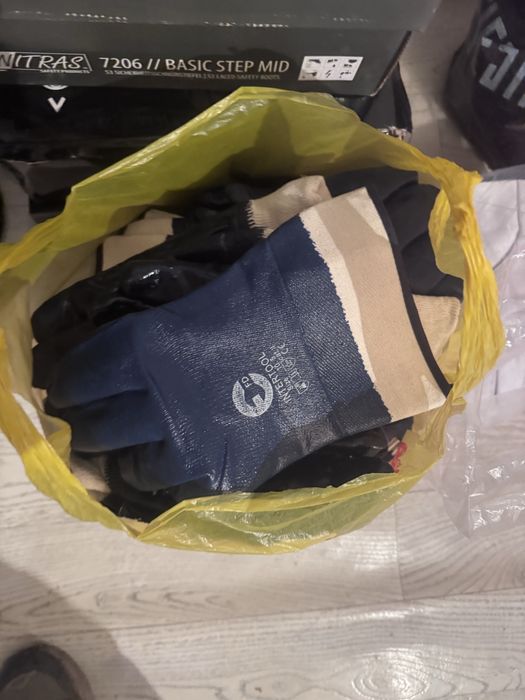 Продам перчатки, однараску, каску, очки