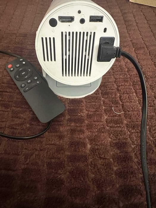 Proiector Smart 4K + ecran