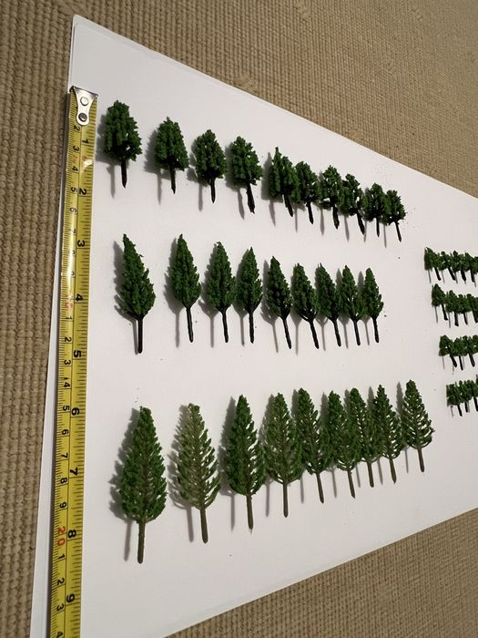 Brazi, pomi, copaci in miniatura