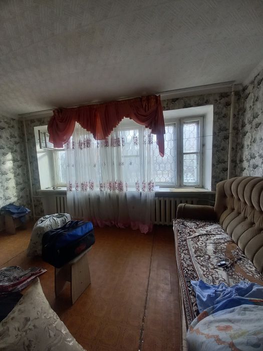 Сдам комнату район ДБС,вода в комнате