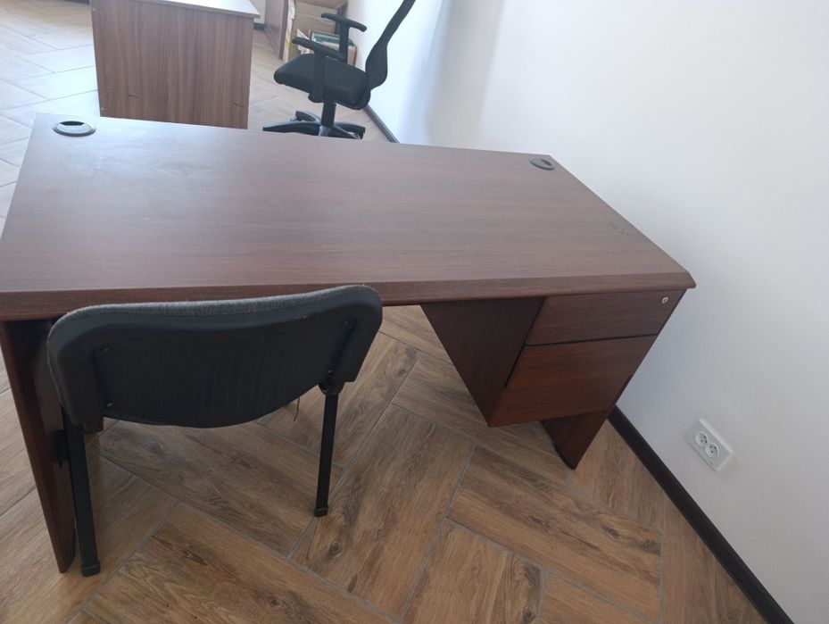 Продам офисную мебель