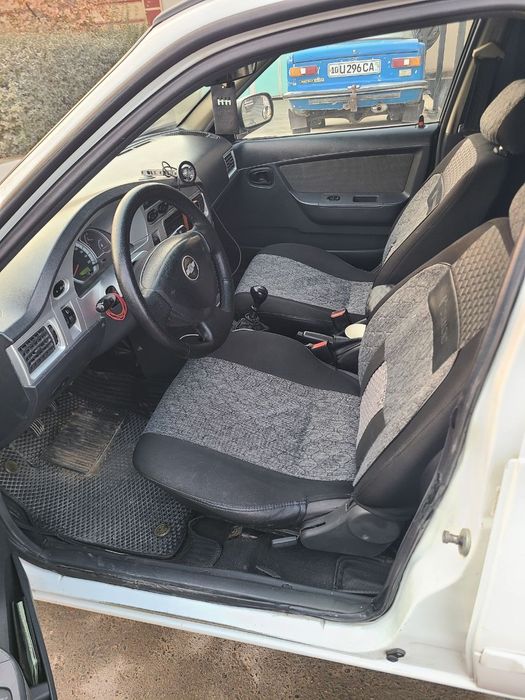 Srochna sotiladi NEXİA 2 xolati zör