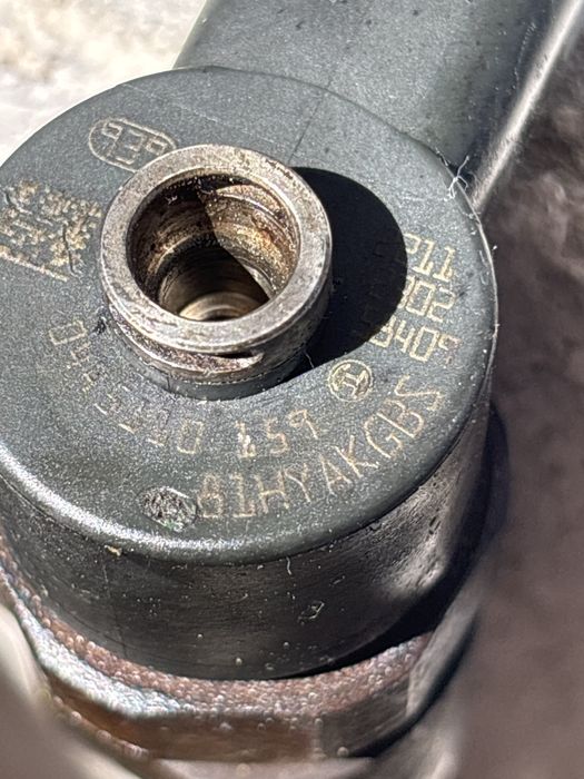 Injectoare opel zafira  b 1.9 cdti  astra h  0445110  243