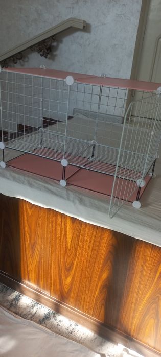 Quyon va toti boqish uchun qafas