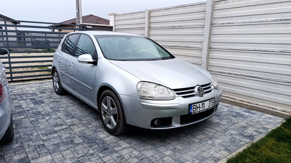 Vand VW Golf 1.4 benzina 82 cp avariat